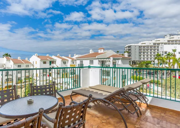 日落港俱乐部钻石度假公寓 4* 阿德耶