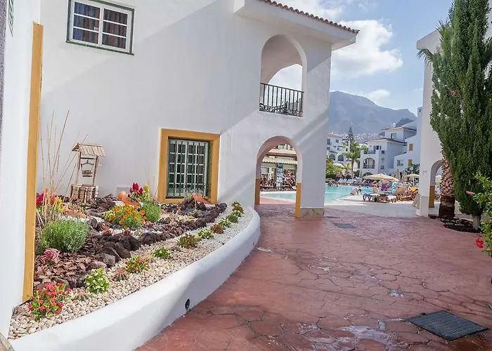 日落港俱乐部钻石度假公寓 4* 阿德耶