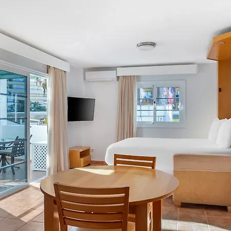 Sunset Harbour Club 4*