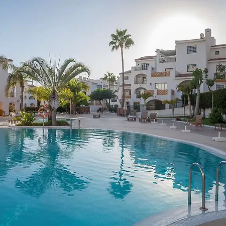 מלון דירות Sunset Harbour Club