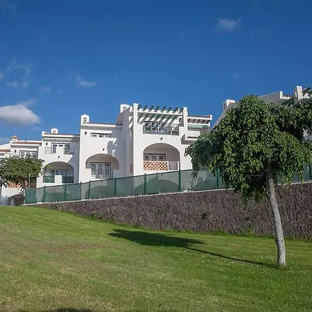 Sunset Harbour Club מלון דירות 4*