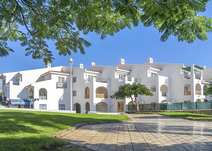 Sunset Harbour Club Адехе