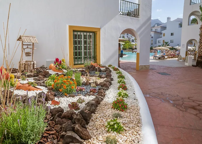 Sunset Harbour Club 4* Адехе