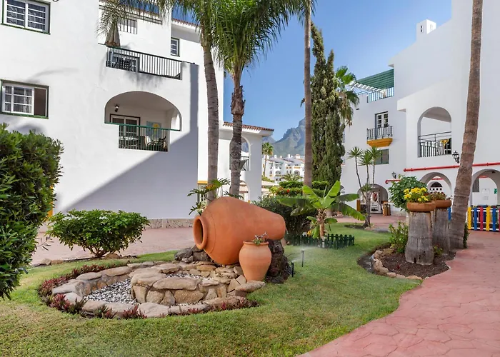 Апарт-отель Sunset Harbour Club