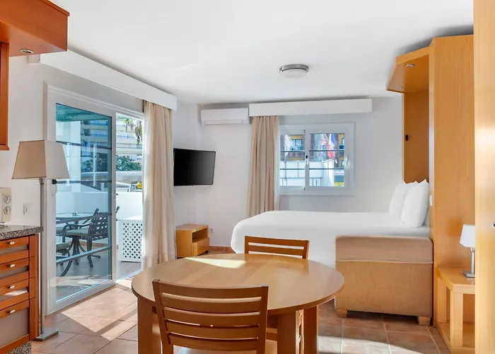 Sunset Harbour Club 4* Адехе