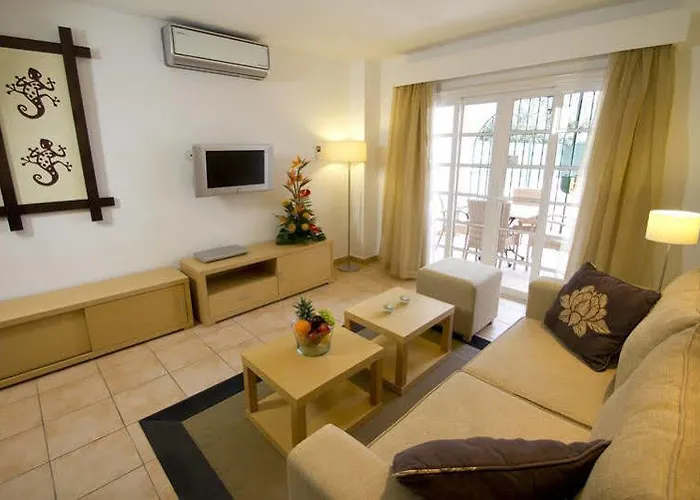 Апарт-отель Sunset Harbour Club Адехе