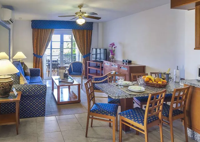 Апарт-отель Sunset Harbour Club 4*