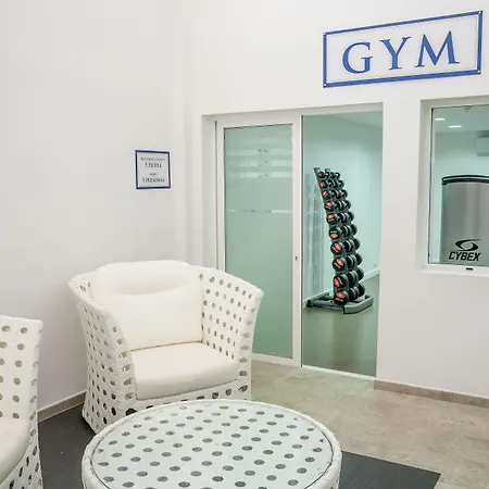 Sunset Harbour Club Адехе