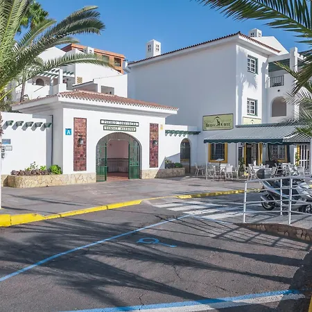 Hotel apartamentowy Sunset Harbour Club