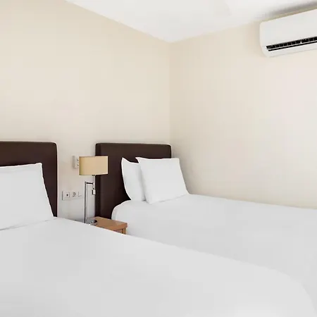 Apartahotel Sunset Harbour Club 4*