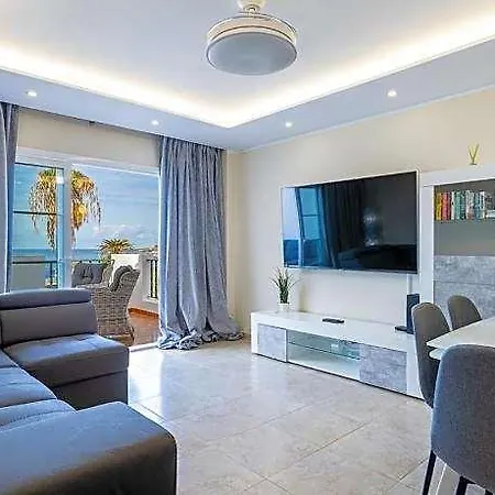 Sunset Harbour Club מלון דירות 4*