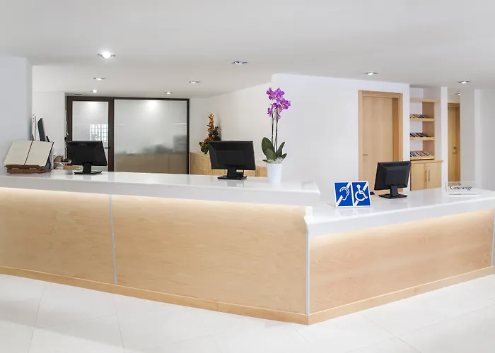 Ξενοδοχείο με διαμερίσματα Sunset Harbour Club 4*