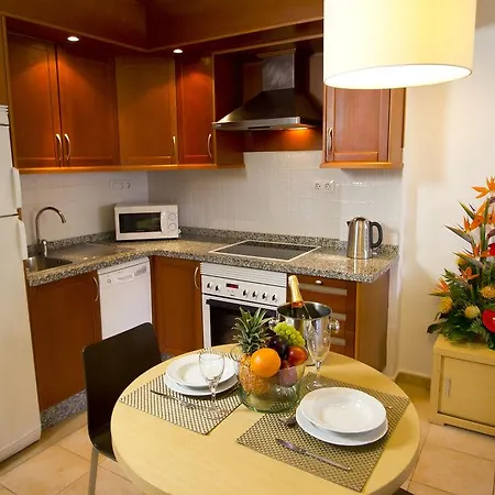 Sunset Harbour Club Apartmanhotel 4*